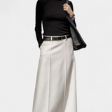 Ada Falda H-Line Lisa con Estilo Urbano Moderno