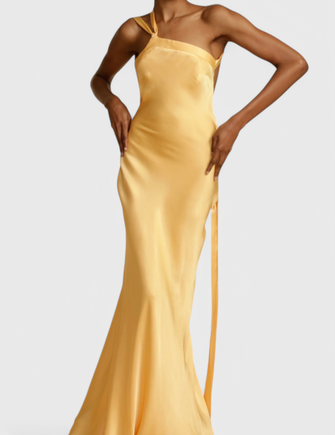 Lucra Vestido Maxi con Tirantes Diagonales y Espalda Descubierta