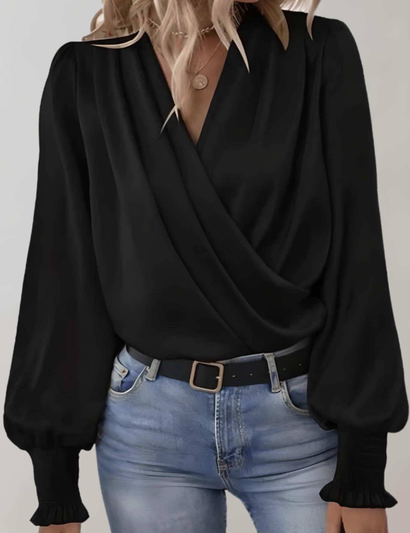 Quinn | Blusa Elegante de Manga Larga con Escote en V
