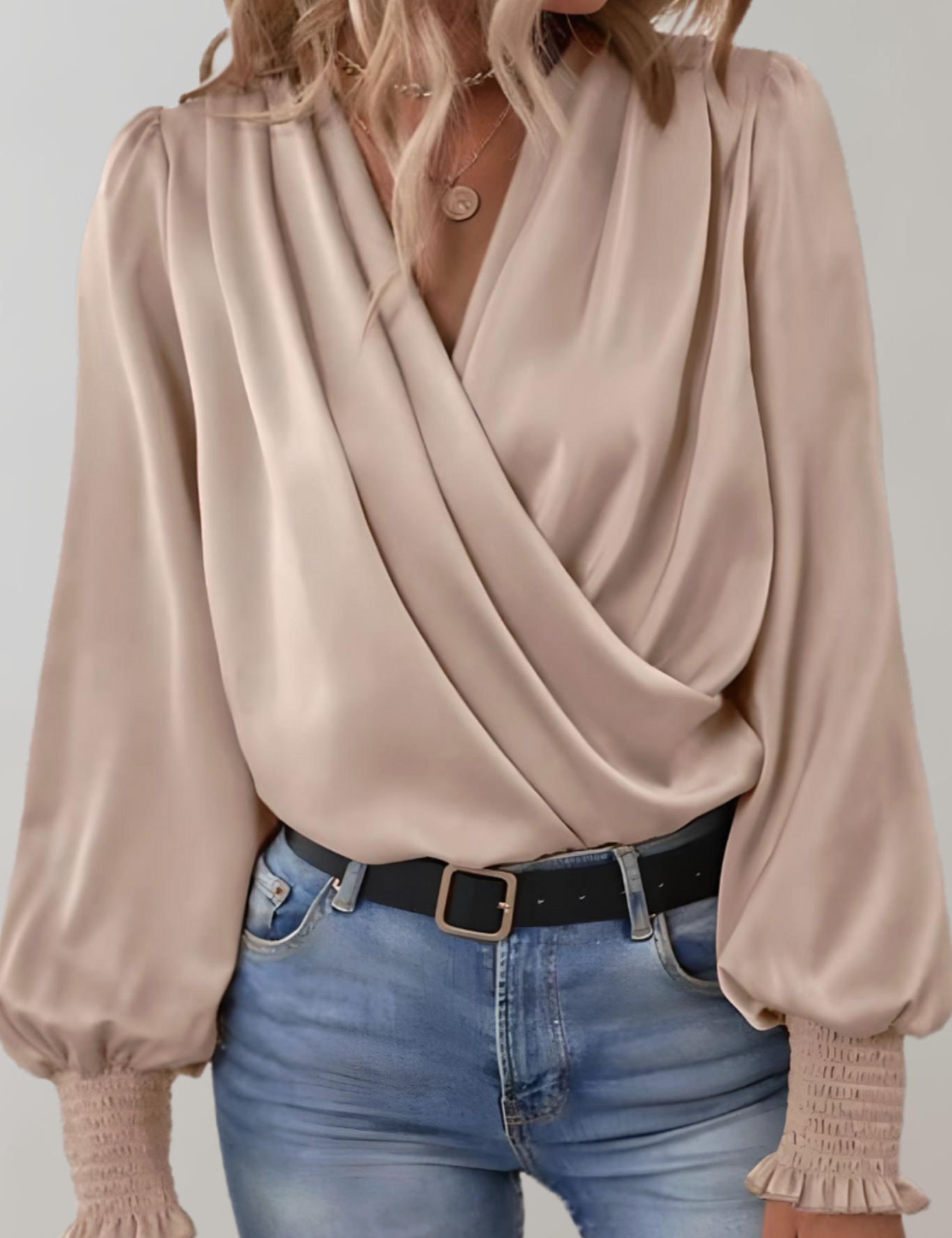 Quinn | Blusa Elegante de Manga Larga con Escote en V