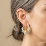 Aros de diseño vintage en oro y perlas