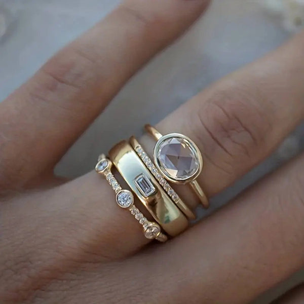 Conjunto de Anillos Vintage en Dorado con Zircón