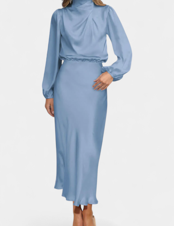 Cecila Vestido Maxi con Cuello Alto y Detalle Floral