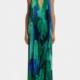 Giselle Vestido Largo Plisado con Escote Halter y Movimiento Elegante