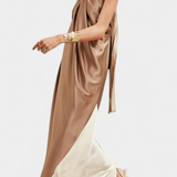 Rebecca Vestido Maxi Irregular de Color Bloque con Espalda Descubierta