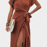 Begoña Vestido Cruzado con Cinturón y Abertura Sutil