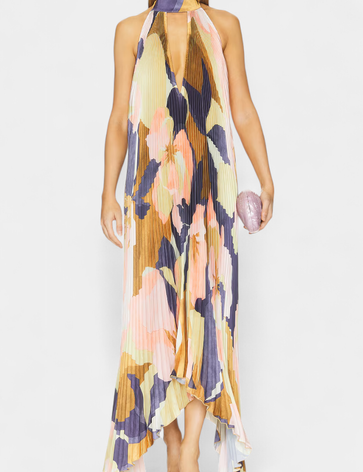 Giselle Vestido Largo Plisado con Escote Halter y Movimiento Elegante