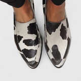 Macarena Loafers Elegantes con Tacón Bajo y Estampado Animal