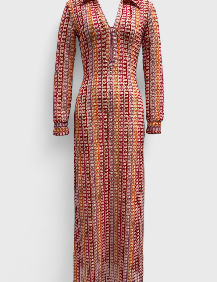 Crisanta Vestido Largo Estampado con Ondas Multicolores y Manga Larga