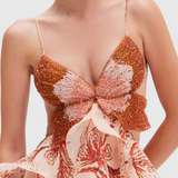 Juliette Vestido con Volantes y Escote Joya