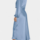 Cecila Vestido Maxi con Cuello Alto y Detalle Floral