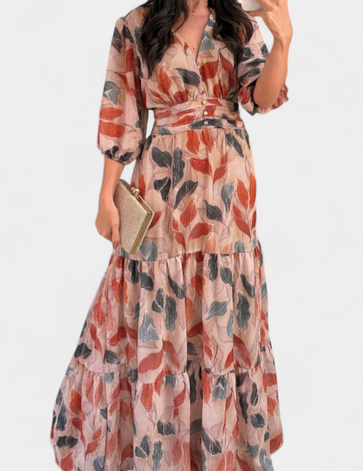 Aísha Vestido Largo Floral con Corte Fluido y Motivo de Hojas