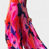 Giselle Vestido Largo Plisado con Escote Halter y Movimiento Elegante